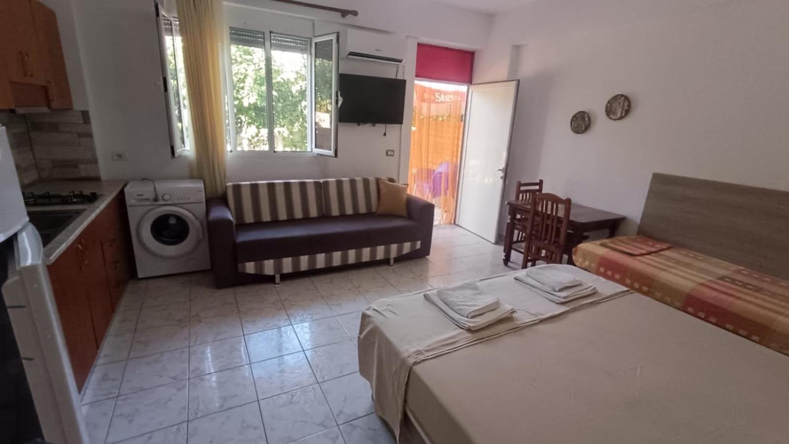 Apartments Rudi Orikum Εξωτερικό φωτογραφία